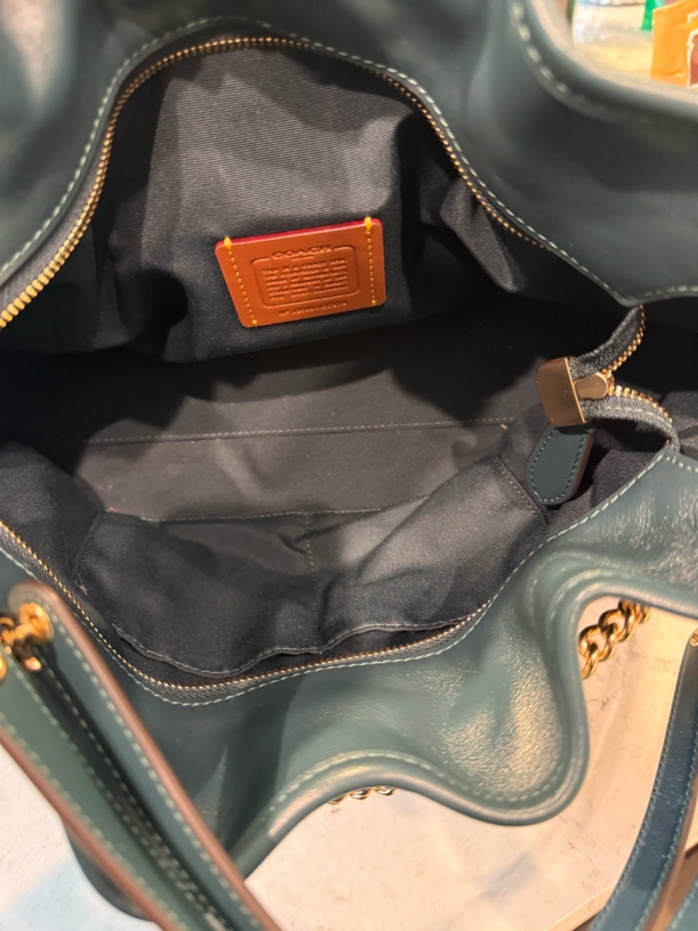 Coach Evelyn Shoulder bag in shiny smooth leather - Picture 8 of 8
